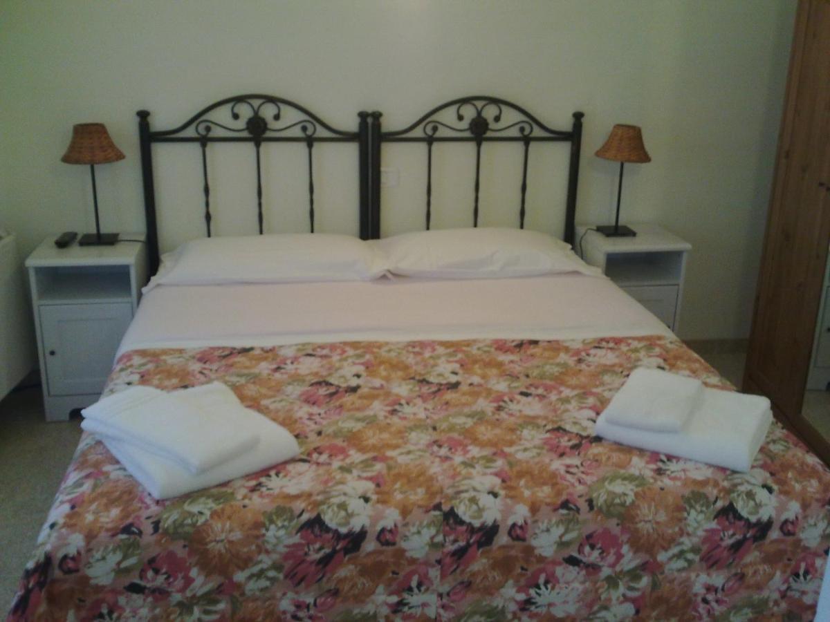 Locanda Maja B&B กวาร์เดียเกรเล ภายนอก รูปภาพ